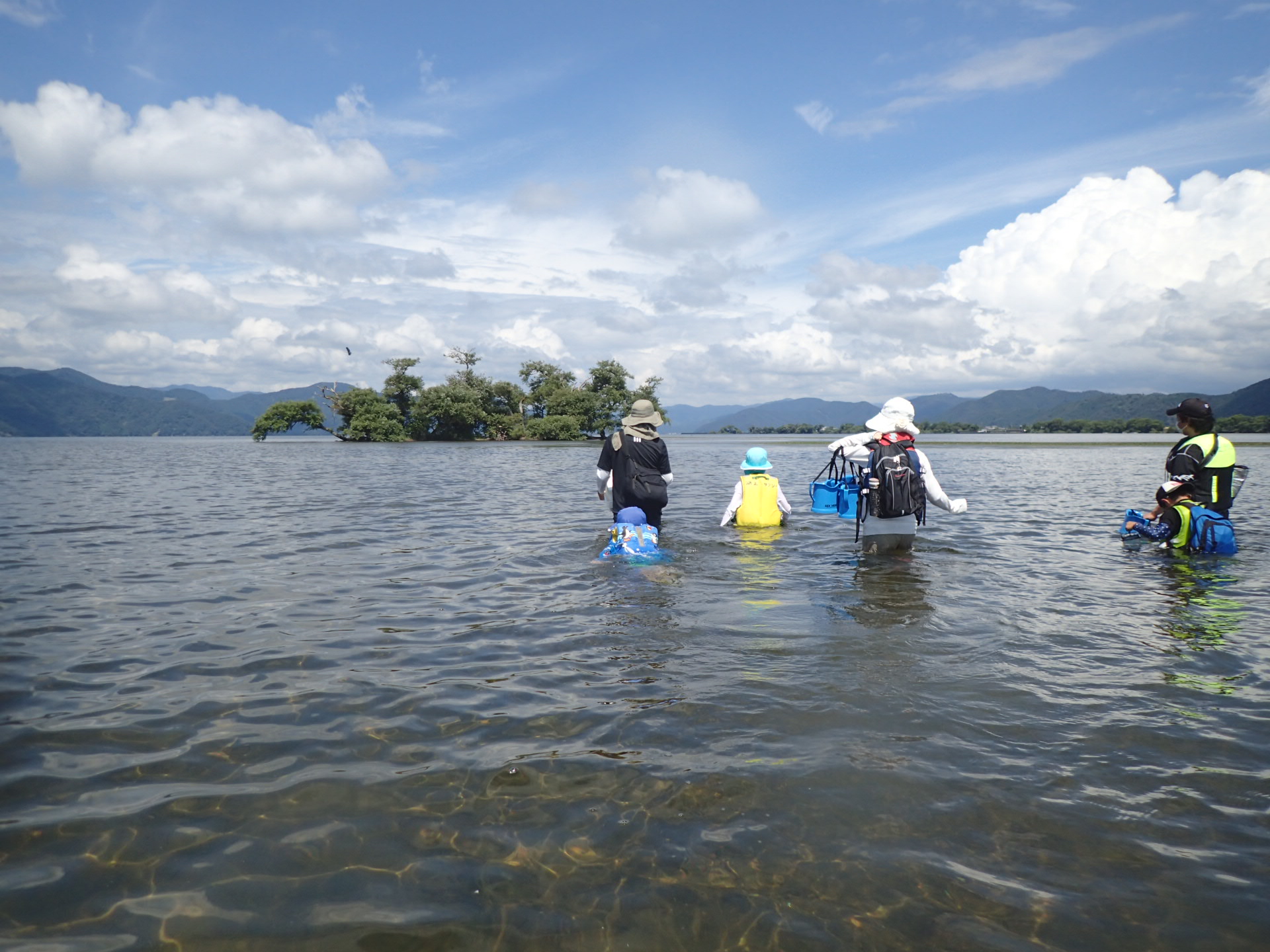 　湖探検　琵琶湖に入って生き物をさがそう